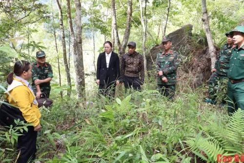 Khảo sát, xác minh thông tin 2 phần mộ liệt sĩ tại xã Trà Lĩnh và Lũng Nặm