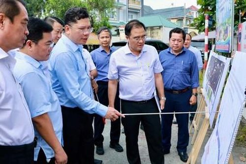 TPHCM: Quyết liệt giải phóng mặt bằng, di dời điện, nước, viễn thông để bàn giao mặt bằng cho các công trình