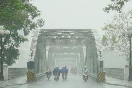 Tp. Huế dự báo mưa lớn kéo dài, cảnh báo ngập lụt vùng thấp trũng