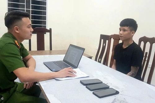 Nhóm trộm chuyên 'săn' xe máy quên rút chìa khóa