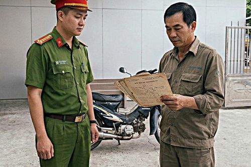 Bán xe 5 năm nhưng vẫn đứng tên trên VNeTraffic, chủ cũ cần làm gì?