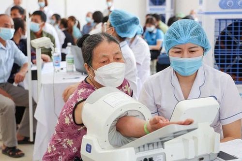 Nhân viên y tế dự phòng được hưởng phụ cấp ưu đãi nghề thế nào?