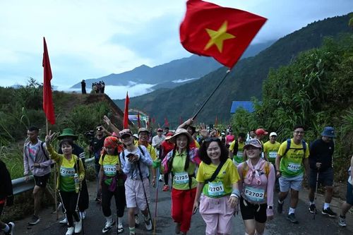 Những khoảnh khắc ấn tượng, hài hước, đáng nhớ giải 'Bước chân trên mây - Chinh phục con đường đá cổ Pavi'