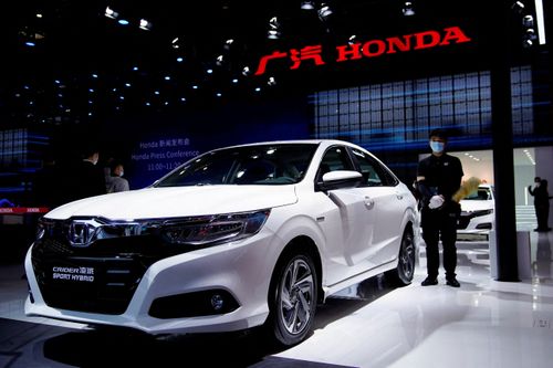 Người Mỹ đổ xô mua xe hybrid châu Á