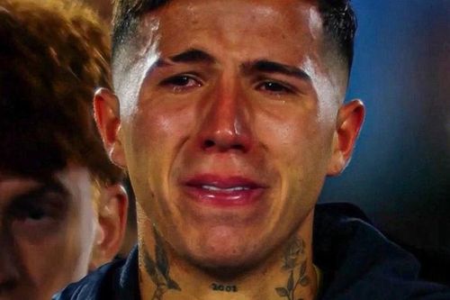 Enzo Fernandez khóc trong ngày chia tay Messi