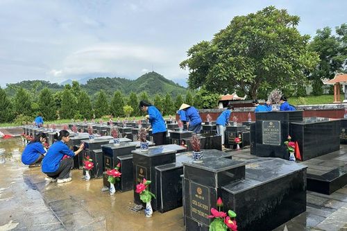 Góp sức trẻ trong hành trình ý nghĩa
