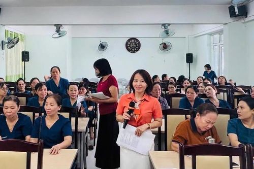Tập huấn vệ sinh an toàn thực phẩm bán trú trong trường học
