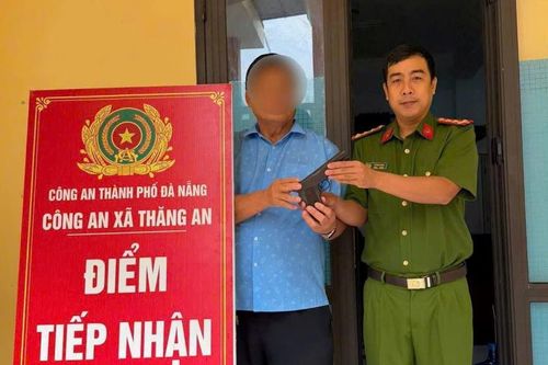 Vận động người dân giao nộp vũ khí