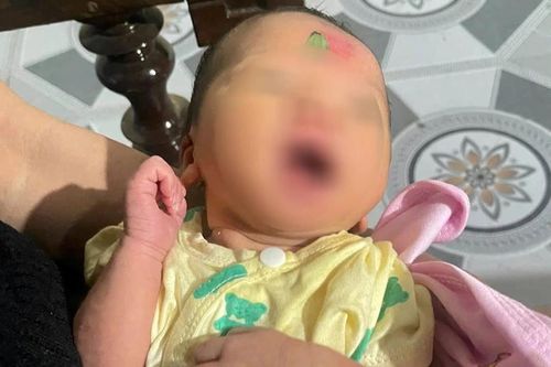 Tìm thân nhân cháu bé bị bỏ rơi