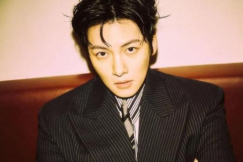 Phản ứng của Ji Chang Wook sau khi 'đánh mất' sự nghiệp thành công