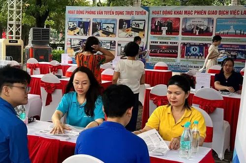 Đề xuất tăng hỗ trợ đóng bảo hiểm y tế cho 5 nhóm từ năm 2027