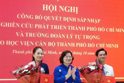 Bà Nguyễn Thị Nhật Hằng làm Giám đốc Học viện Cán bộ TPHCM