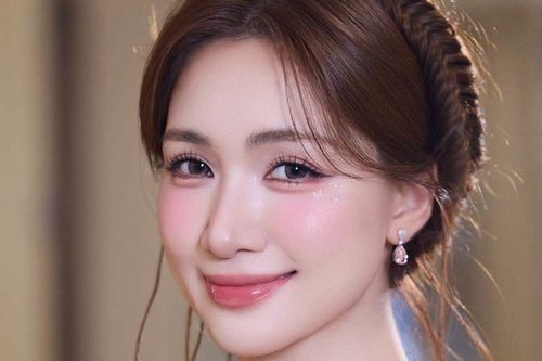 Sao Việt: Hòa Minzy hóa nàng thơ, MC Đan Lê khoe dáng xinh