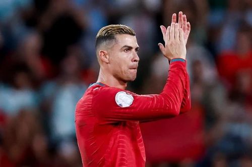 Ronaldo tố cáo HLV nuốt lời, tuyên bố 'không bao giờ bỏ đội tuyển Bồ Đào Nha'
