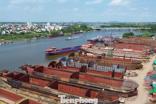 'Đại công trường' đóng tàu vẫn hoạt động sau chỉ đạo xử lý của UBND tỉnh Ninh Bình