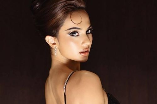 Mê mẩn gương mặt lai 'không góc chết' của Á hậu 2 Miss Universe Vietnam 2026