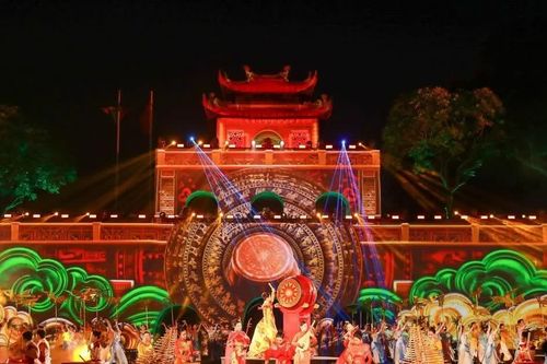 Phát triển du lịch thành ngành kinh tế mũi nhọn: Cần cơ chế, chính sách đặc thù nào?