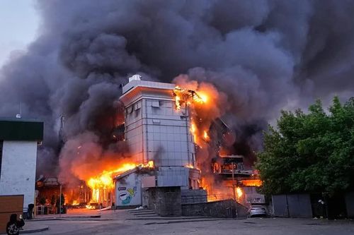 Kiev rung chuyển trong đợt tập kích tên lửa đúng ngày sinh nhật Tổng thống Putin