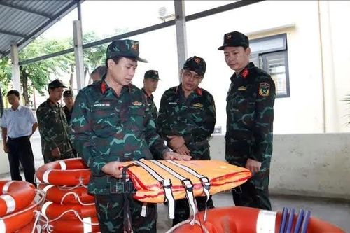 Bố trí lực lượng, phương tiện ứng trực tại khu vực xung yếu