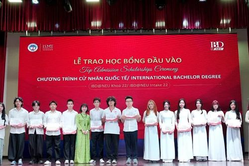 Tích hợp AI và quốc tế hóa ngôn ngữ để đào tạo nguồn nhân lực