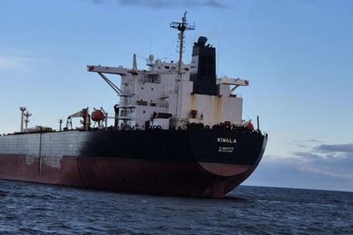 Xu hướng mới của các tàu chở dầu Nga dưới áp lực trừng phạt