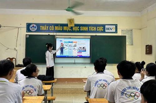 Trường THPT Hồng Lĩnh tuyên truyền phòng, chống tác hại của thuốc lá và thuốc lá điện tử