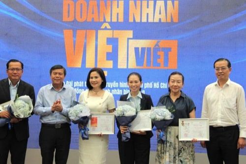 Vinh danh 10 cuốn sách hay do doanh nhân Việt viết