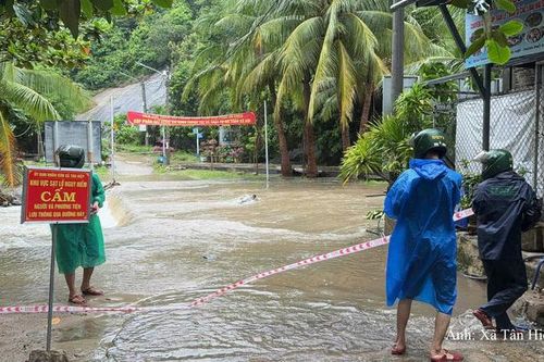 Đà Nẵng: Xã đảo Tân Hiệp lập chốt, cấm qua lại 7 điểm nước chảy xiết