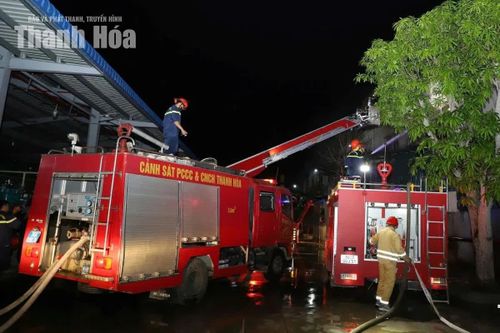 Chủ tịch UBND tỉnh yêu cầu tăng cường các biện pháp phòng ngừa, ngăn chặn cháy lớn, xử lý nghiêm các vi phạm