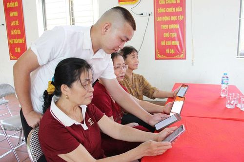 Ứng dụng Sổ tay đảng viên điện tử còn nhiều khó khăn
