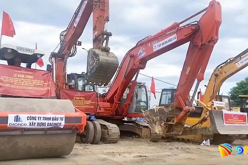 Phân luồng giao thông cụm nút giao Lê Thanh Nghị - Cách Mạng Tháng Tám - Thăng Long - đường dẫn lên cầu Hòa Xuân