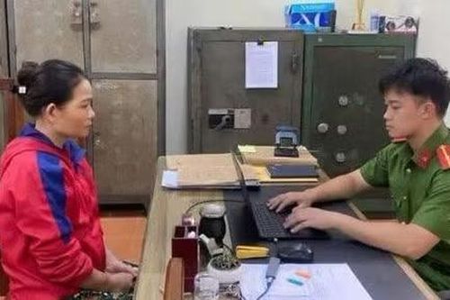 Người phụ nữ 47 tuổi bị khởi tố vì ép con trai người tình uống thuốc diệt chuột