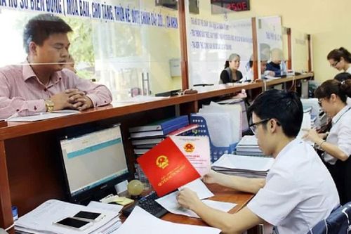 Hiện trạng đất không khớp sổ đỏ, áp dụng quy định nào để cấp đổi?