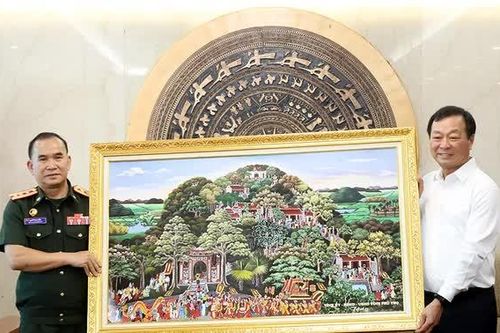 Thắt chặt tình đoàn kết, hợp tác quốc phòng giữa Phú Thọ và Luông Nậm Thà