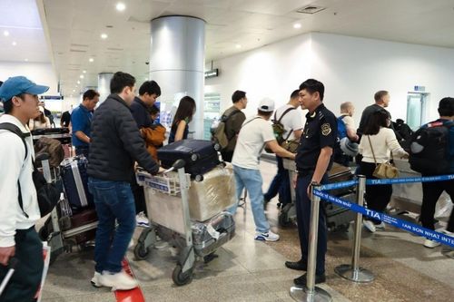 Hải quan Tân Sơn Nhất phát hiện nhiều vụ vận chuyển trái phép chất ma túy qua đường hàng không
