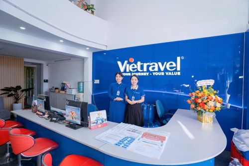 Vietravel vay nóng hàng trăm tỷ, thế chấp từ ô tô đến cổ phiếu để làm gì?