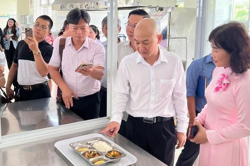 TP Hồ Chí Minh khuyến khích phụ huynh giám sát nguồn thực phẩm trong nhà trường