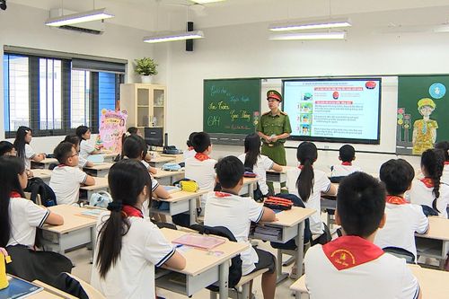 Thay đổi ý thức của học sinh trong chấp hành văn hóa giao thông