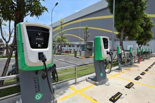 Trạm sạc phải được thiết kế sẵn sàng cho nhiều loại xe điện