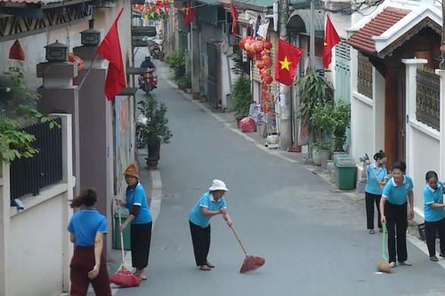 Phụ nữ xã ô Diên - Chung tay giữ sạch quê hương