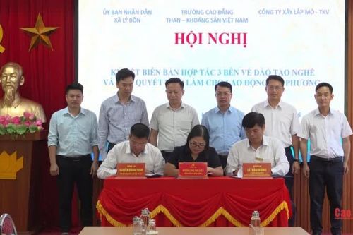 Xã Lý Bôn tổ chức tư vấn tuyển sinh, tuyển dụng và ký kết biên bản hợp tác