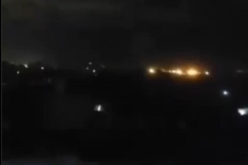 Video khoảnh khắc Houthi tập kích sân bay Yemen