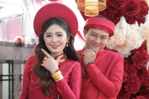 Những hình ảnh chưa được hé lộ trong đám cưới của Hoài Lâm