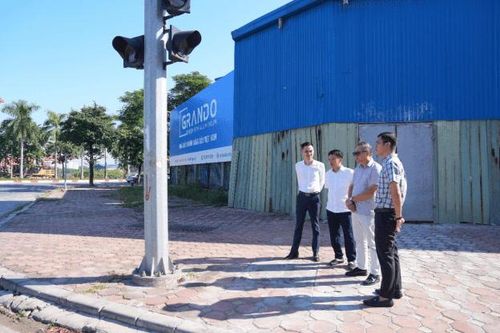 Lãnh đạo xã Gia Lâm kiểm tra, xử lý kiến nghị về tổ chức giao thông