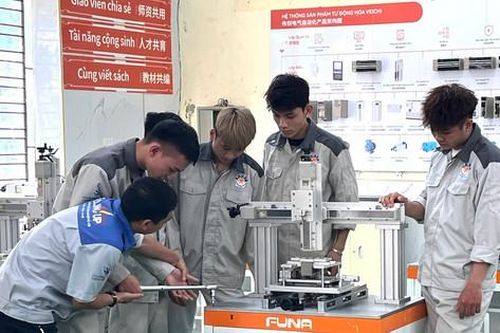 Hà Nội tiếp nhận 4 cơ sở giáo dục nghề nghiệp