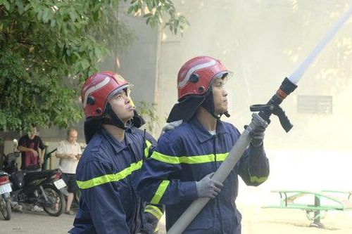 Phường Cầu Giấy diễn tập chữa cháy, cứu nạn tại khu dân cư có ngõ nhỏ, sâu