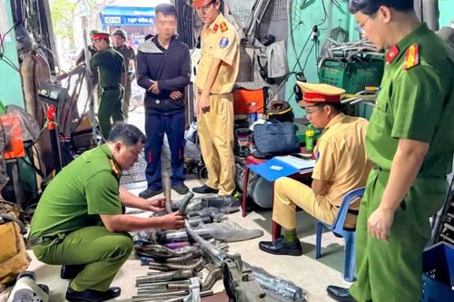 CSGT Huế truy nguồn xe 'độ, chế', ngăn chặn thanh, thiếu niên vi phạm pháp luật