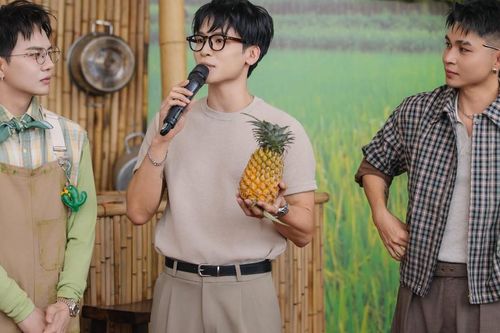 Jun Phạm, Ngọc Thanh Tâm và Bùi Công Nam áp lực khi mở quán, tự nấu ăn