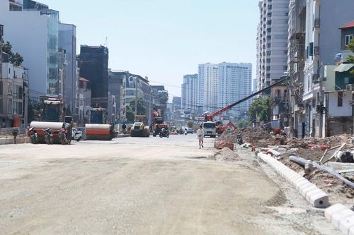 Nước rút thi công Vành đai 2.5 đoạn Cầu Giấy - Dịch Vọng trước ngày thông xe