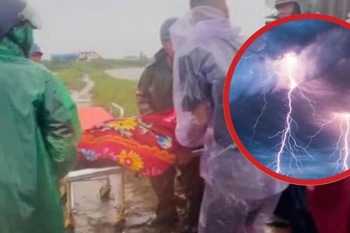 Đang trú mưa trong lán, 4 người bị sét đánh nguy kịch, 1 người bỏng nặng